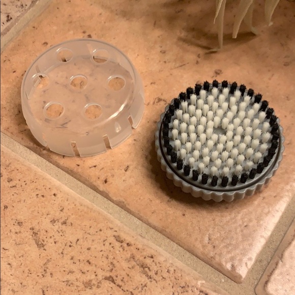 Clarisonic - Picture 2 of 3